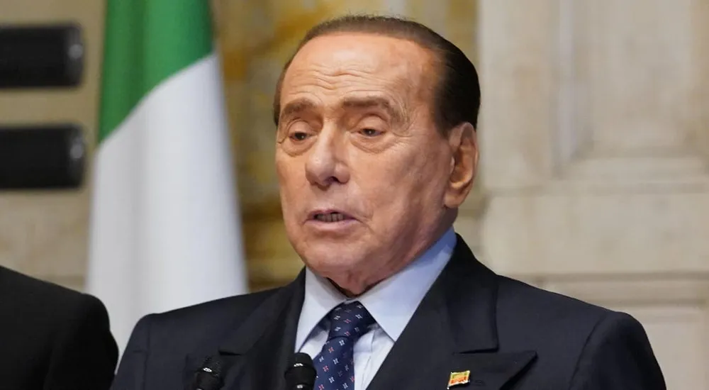 La salute di Silvio Berlusconi è altamente compromessa La prognosi