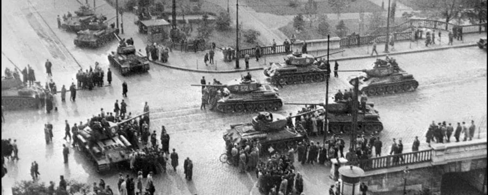 Soviet army tanks take position in Budapest 12 November 1956. The Red Army, stationed in Hungary under the 1947 peace treaty, attacked and seized 12 November 1956 the Hungarian capital and crushed the anti-communist uprising. (Photo credit should read -/AFP/Getty Images)