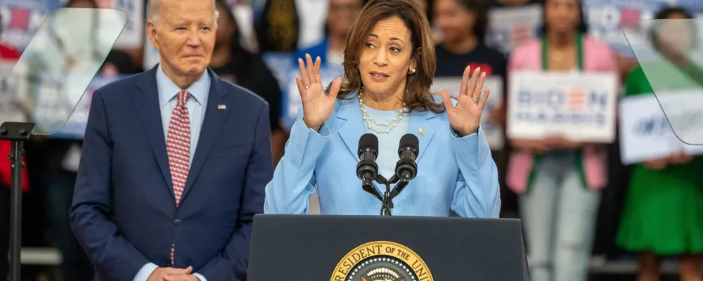 Philadelphia, il presidente USA Joe Biden in campagna elettorale. Nella foto con la vicepresidente Kamala Harris