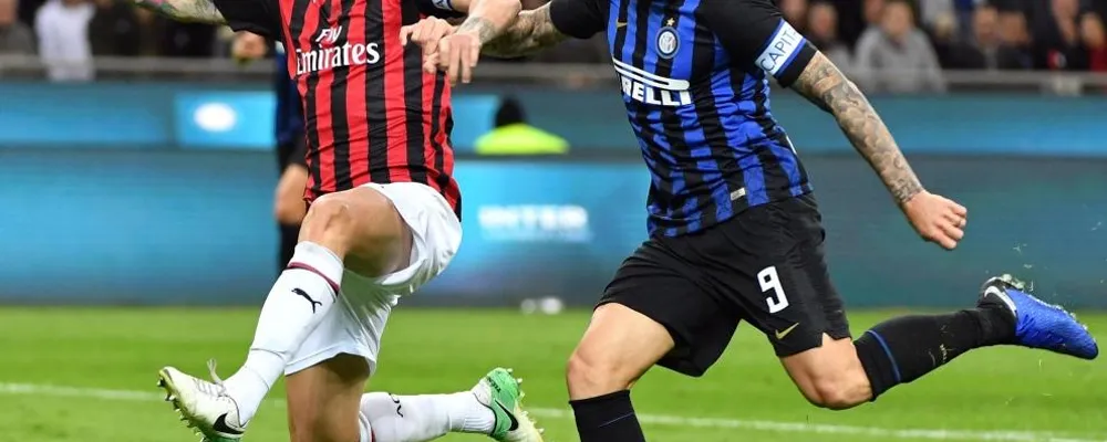 Icardi e Romagnoli durante l'ultimo derby Inter-Milan