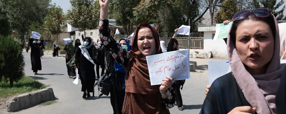 Donne Afghane, vite sospese
