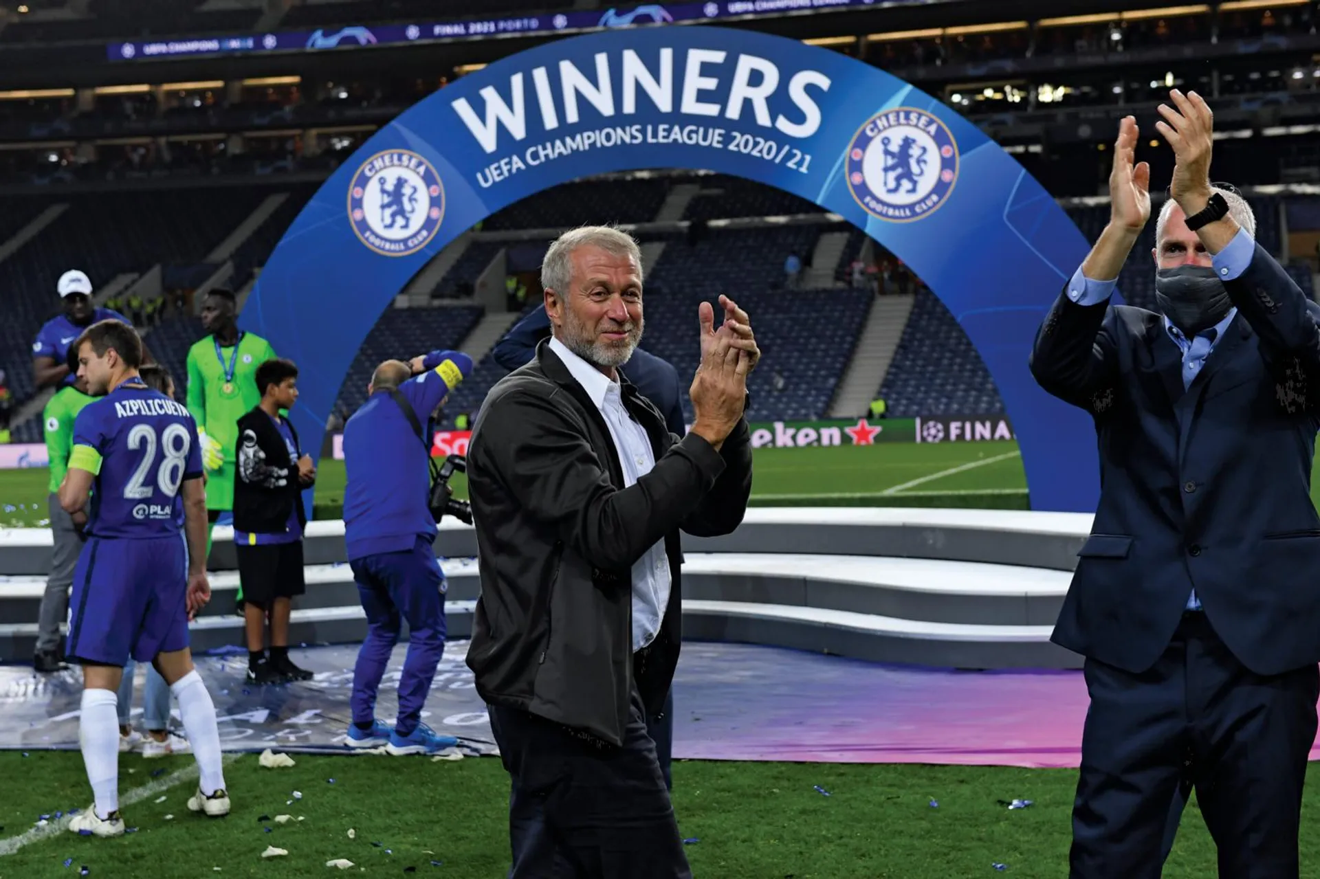 Roman Abramovich festeggia la vittoria del Chelsea alla Champions nel 2021