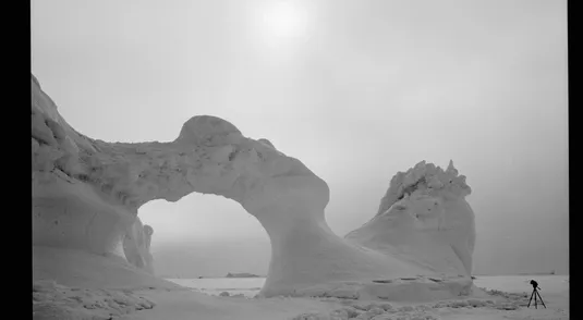 Una foto di Paolo Solari Bozzi dalla mostra "Luce e silenzio. La Groenlandia" alla Galleria Still a Milano 