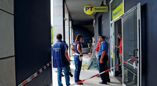 <p>Un assalto fallito a un ufficio postale nel Bresciano</p>
