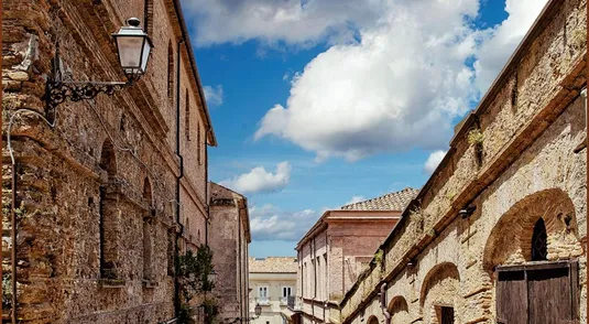 Uno scorcio della Salita dei Cappuccini a Vibo Valentia