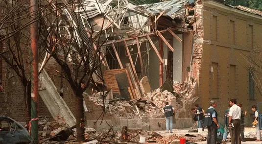 Via Palestro a Milano dopo l'esplosione della bomba