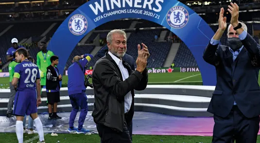 Roman Abramovich festeggia la vittoria del Chelsea alla Champions nel 2021