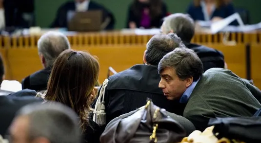 Valter Lavitola in aula a Napoli