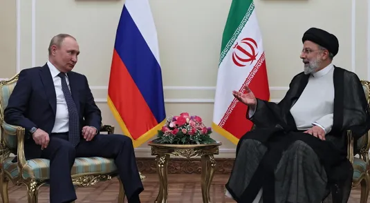 Vladimir Putin e Ebrahim Raisi