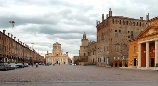 Carpi, piazza dei Martiri